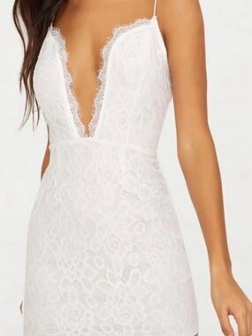 PrettyLittleThing White Lace Mini Dress Open Back Size US 2 NWT